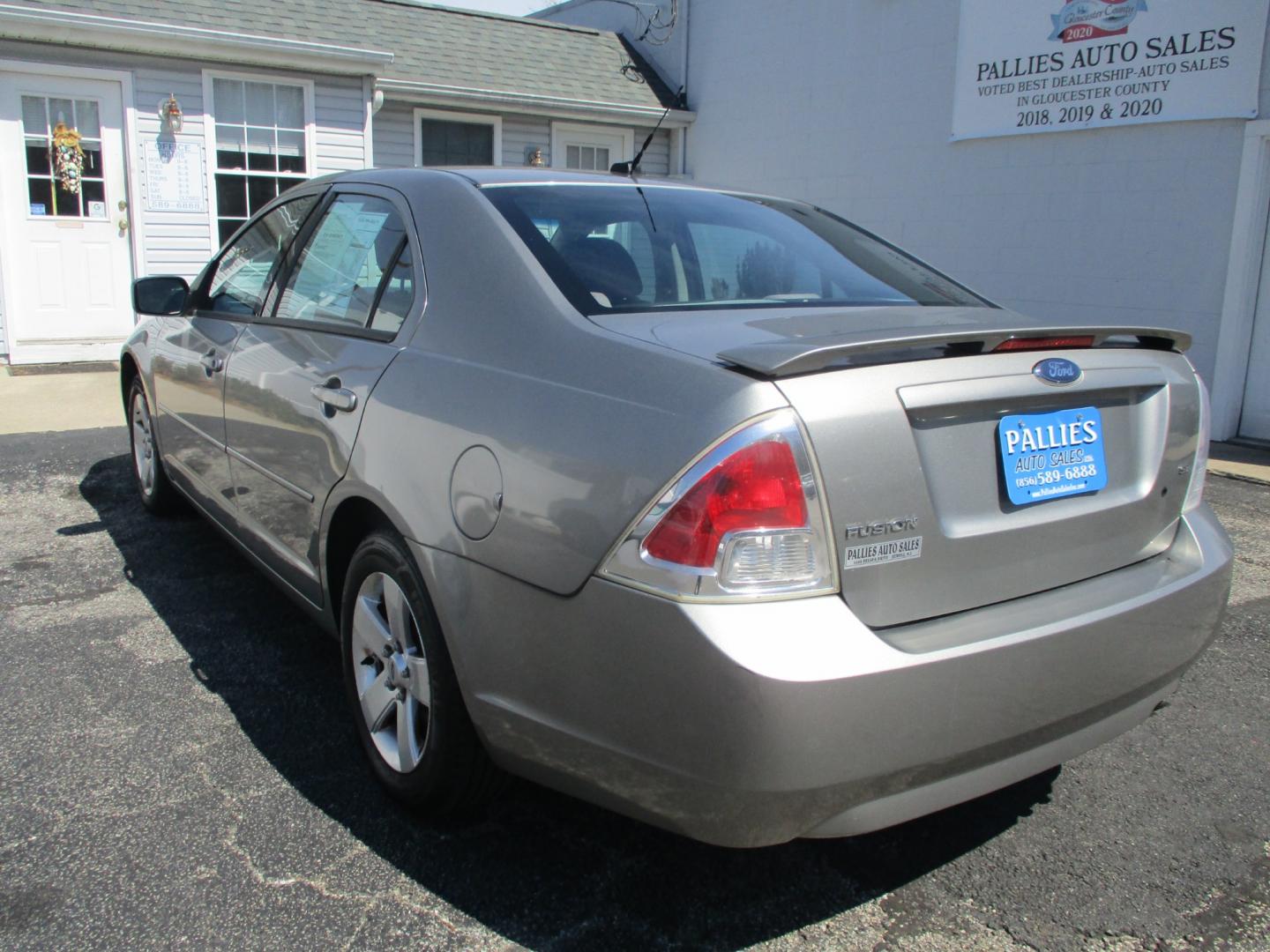 2009 SILVER Ford Fusion I4 SE (3FAHP07Z19R) with an 2.3L L4 DOHC 16V engine, AUTOMATIC transmission, located at 540a Delsea Drive, Sewell, NJ, 08080, (856) 589-6888, 39.752560, -75.111206 - Photo#2